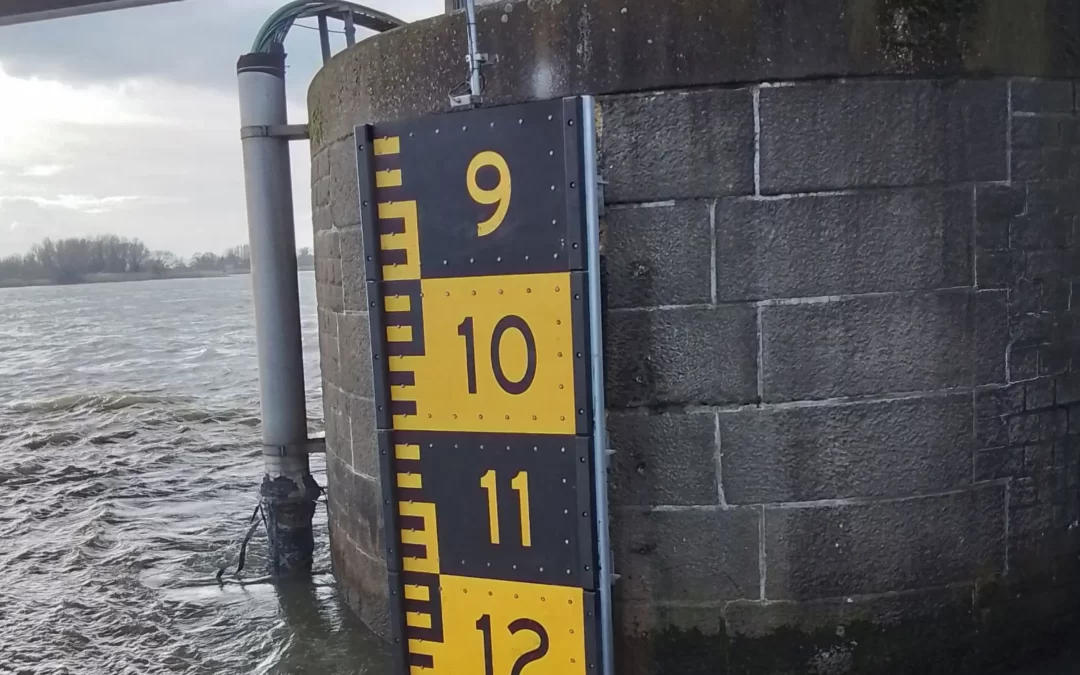 Een brug is zo hoog…